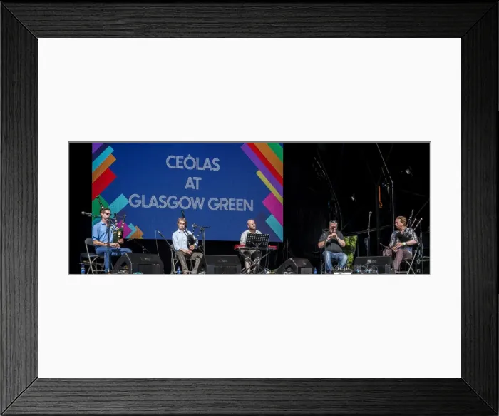 Framed Print : Scottish musicians representing Ce├▓las at Glasgow Green