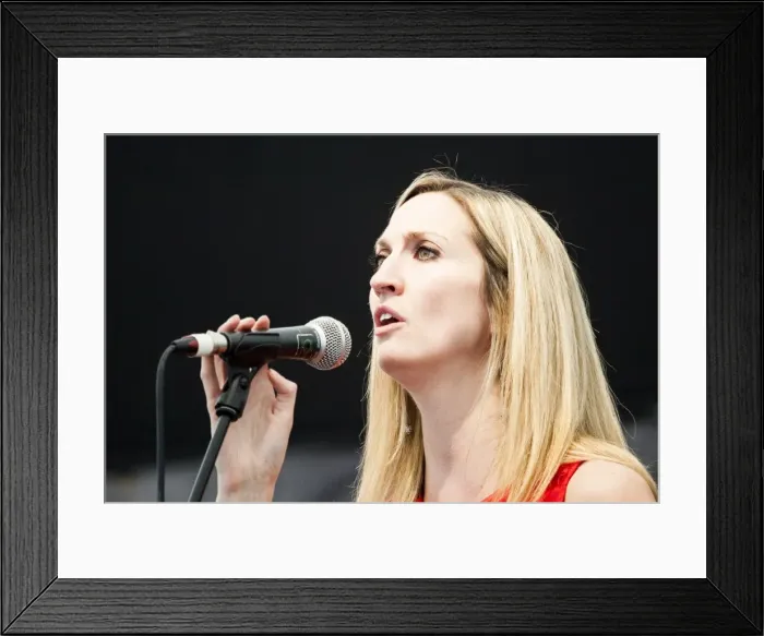 Framed Print : Joy Dunlop, the Scottish Gaelic singer
