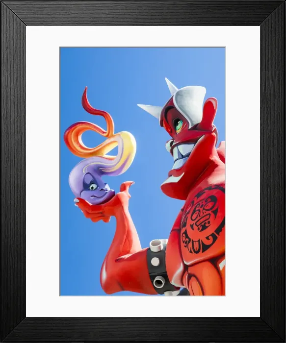 Framed Print : A sculpture on display in Burriana, Spain