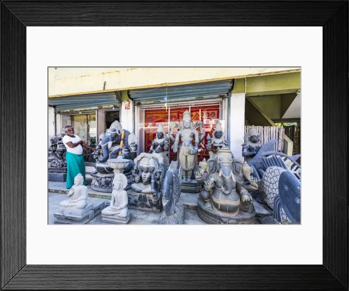 Framed Print : A stone carving shop at Mamallapuram in Tamil Nadu, India