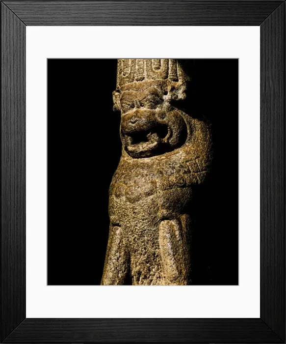 Framed Print : A carved granite sculpture at a temple in Mamallapuram, Tamil Nadu in India