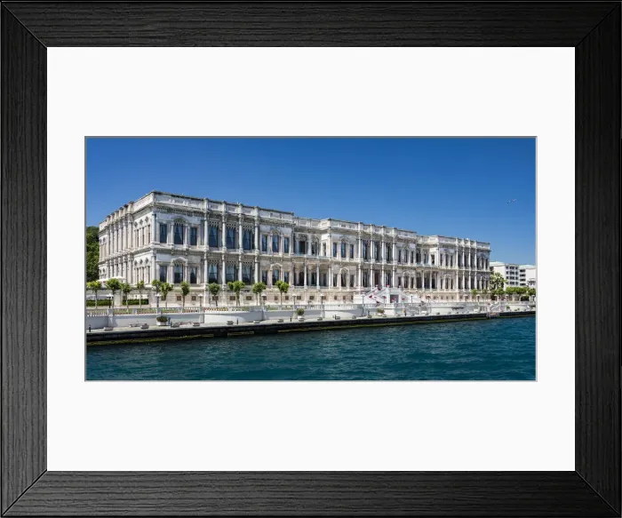 Framed Print : The Dolmabahce Palace in Istanbul, Turkey Framed Print : The Dolmabahce Palace in Istanbul, Turkey