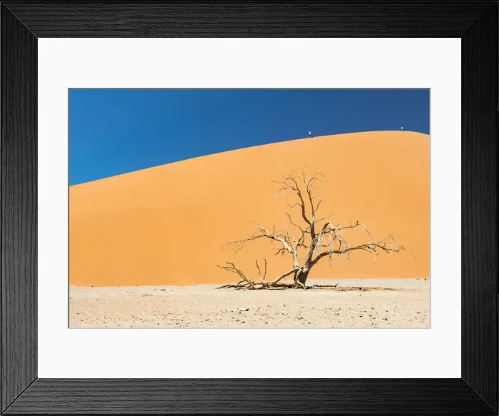 Framed Print : A tall sand dune in Namib-Naukluft National Park, Namibia