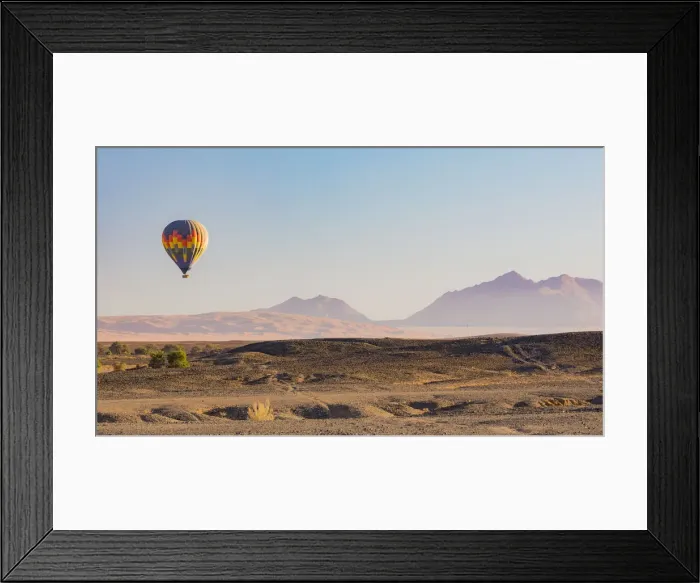 Framed Print : A hot air balloon at Namib-Naukluft National Park, Namibia