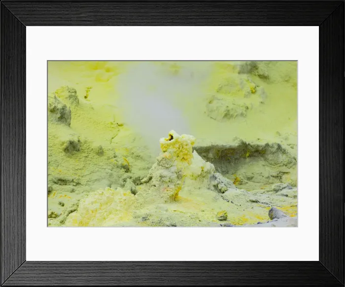 Framed Print : A sulphur-encrusted vent on the volcanic White Island in Bay of Plenty, New Zealand
