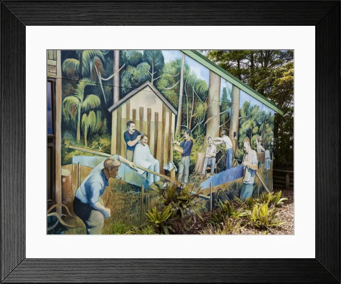 Framed Print : A mural on a building at Katikati in Bay of Plenty, New Zealand