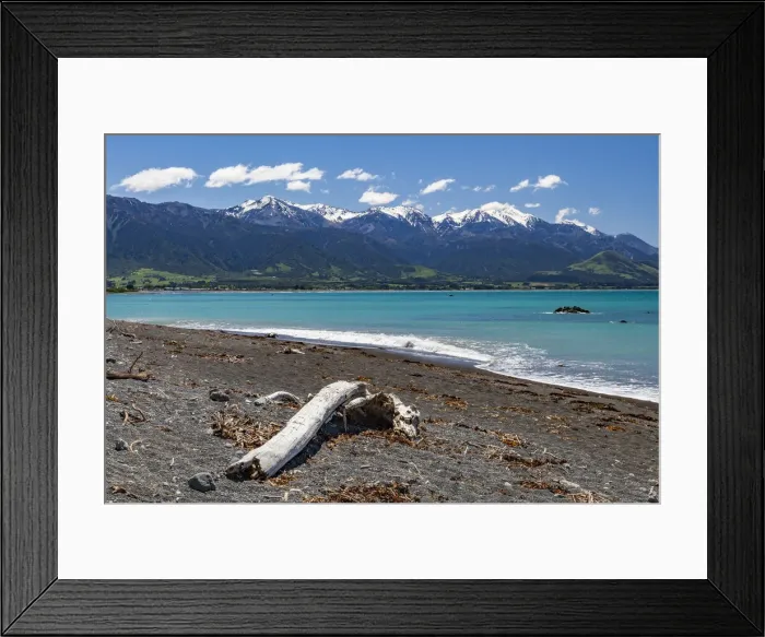 Framed Print : Coastal scenery at Kaikoura in Canterbury, New Zealand
