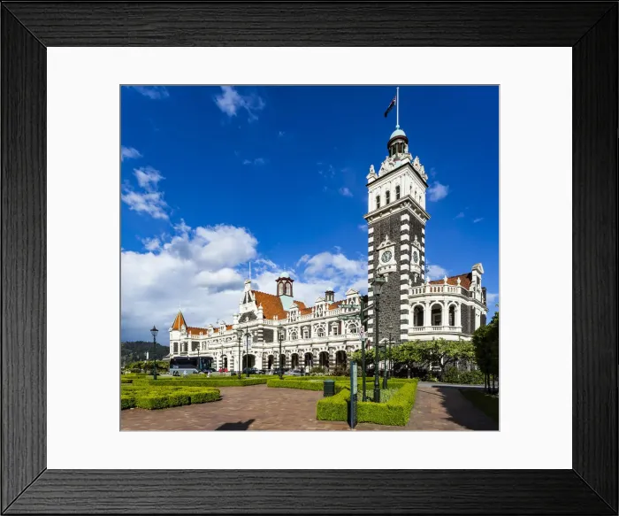 Framed Print : The railway station at Dunedin in Otago, New Zealand