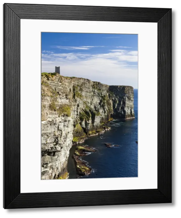 Framed Print : Marwick Head and the Kitchener Memorial, Orkney, Scotland