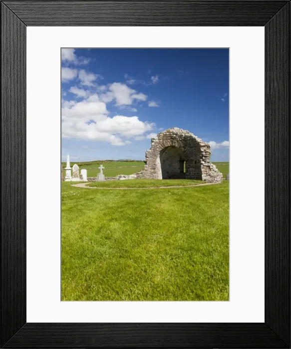 Framed Print : St Nicholas Round Kirk, Orkney, Scotland