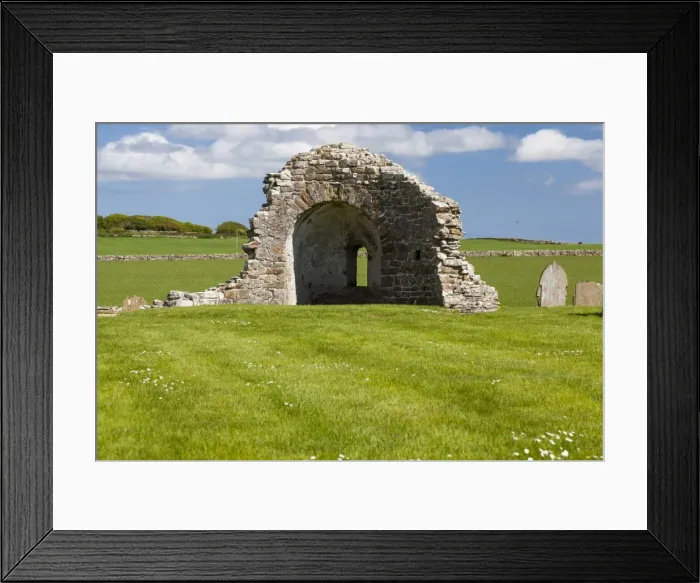 Framed Print : St Nicholas Round Kirk, Orkney, Scotland