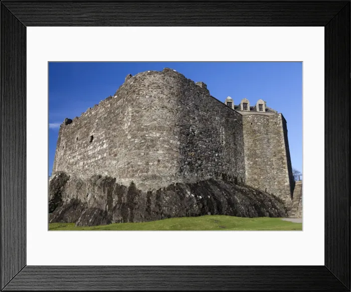 Framed Print : Dunstaffnage Castle in Argyll and Bute, Scotland