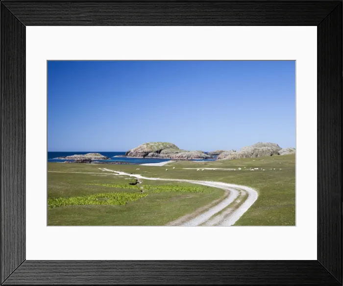 Framed Print : Bay at the back of the Ocean on Iona, Scotland
