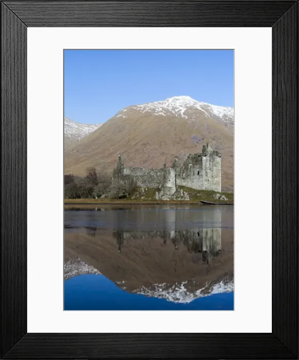 Framed Print : Kilchurn Castle beside Loch Awe in Argyll and Bute, Scotland