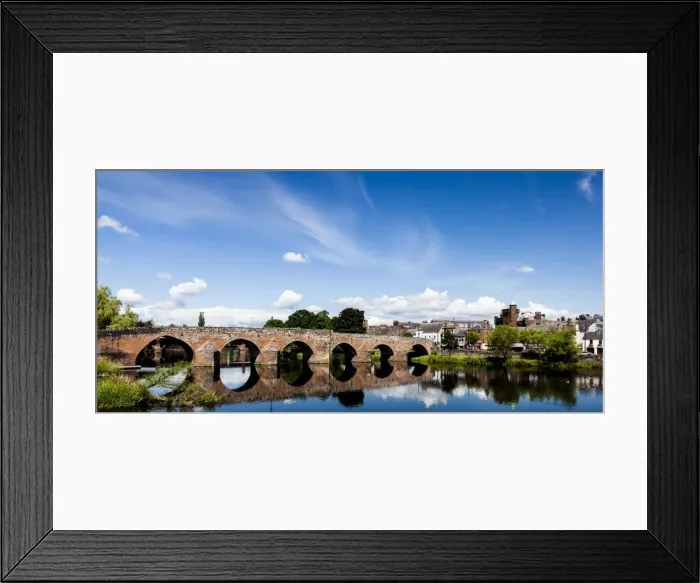 Framed Print : Devorgilla Bridge over the River Nith, Dumfries, Scotland