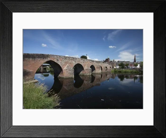 Framed Print : Devorgilla Bridge over the River Nith, Dumfries, Scotland