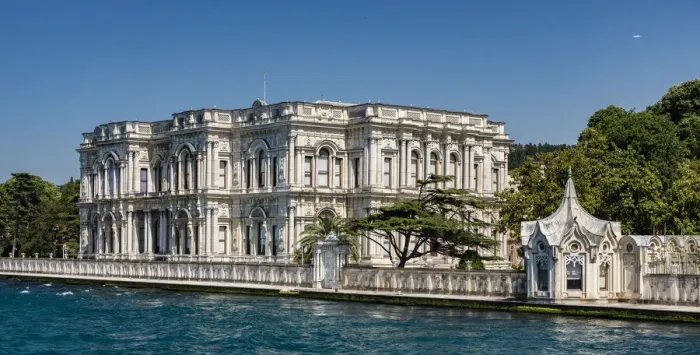 Framed Print : The Beylerbeyi Palace on the shore of the Bosporus in Istanbul, Turkey