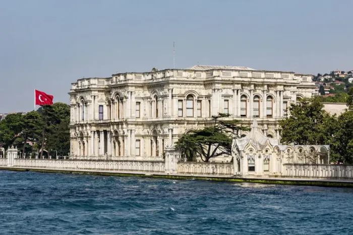 Framed Print : The Beylerbeyi Palace on the shore of the Bosporus in Istanbul, Turkey