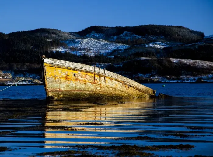 Framed Print : Boatwreck in Loch Craignish, Argyll & Bute, Scotland