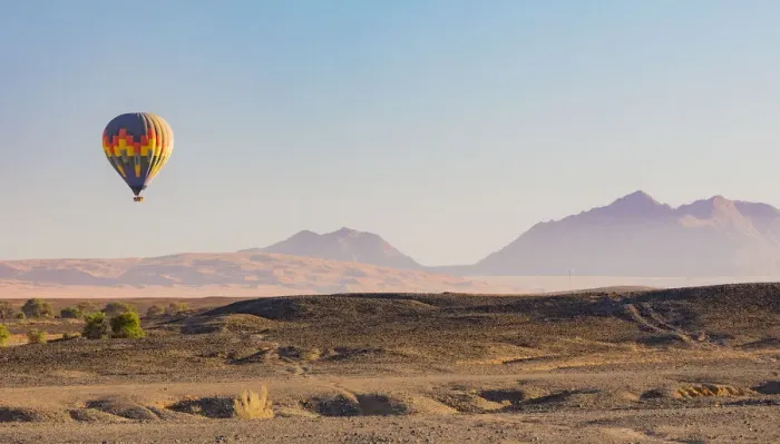 Framed Print : A hot air balloon at Namib-Naukluft National Park, Namibia