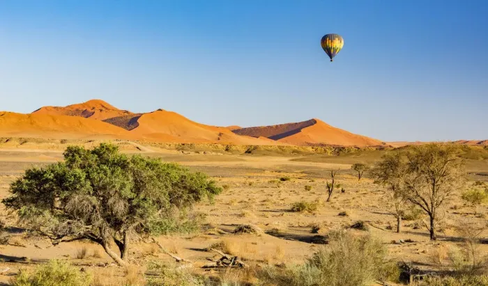 Framed Print : A hot air balloon at Namib-Naukluft National Park, Namibia