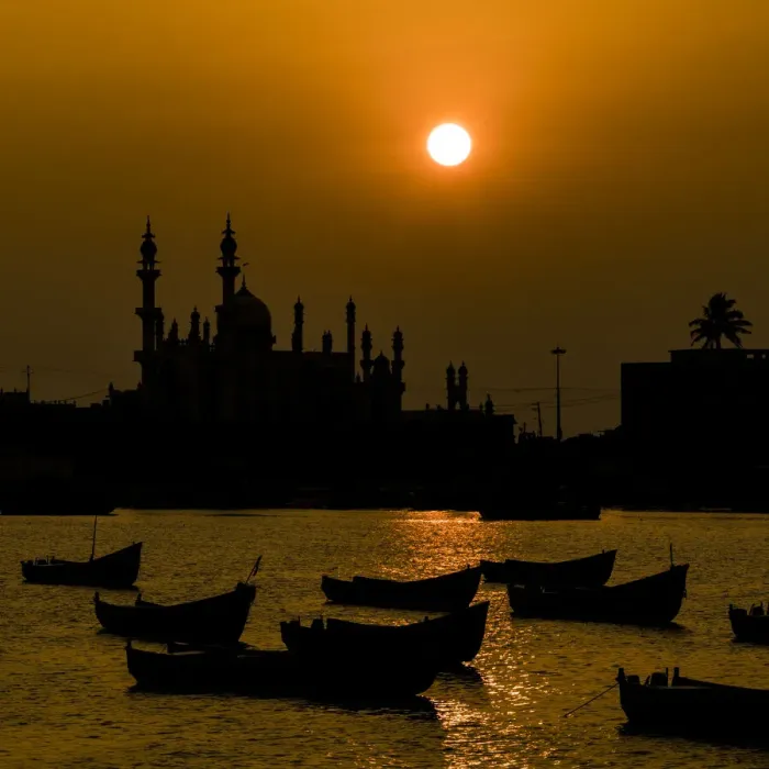 Framed Print : Late-afternoon sun at Vizhinjam near the resort of Kovalam in Kerala, India