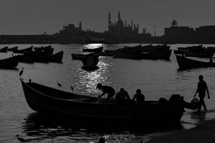 Framed Print : Late-afternoon sun at Vizhinjam near the resort of Kovalam in Kerala, India