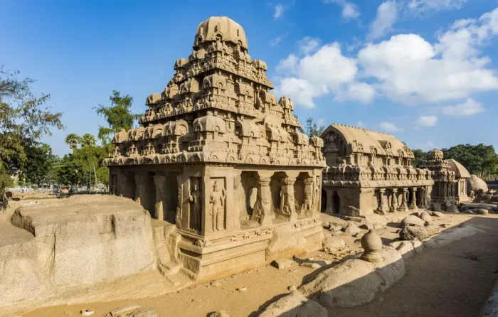 Framed Print : Ornately-carved temples at Mamallapuram in Tamil Nadu, India Framed Print : Ornately-carved temples at Mamallapuram in Tamil Nadu, India