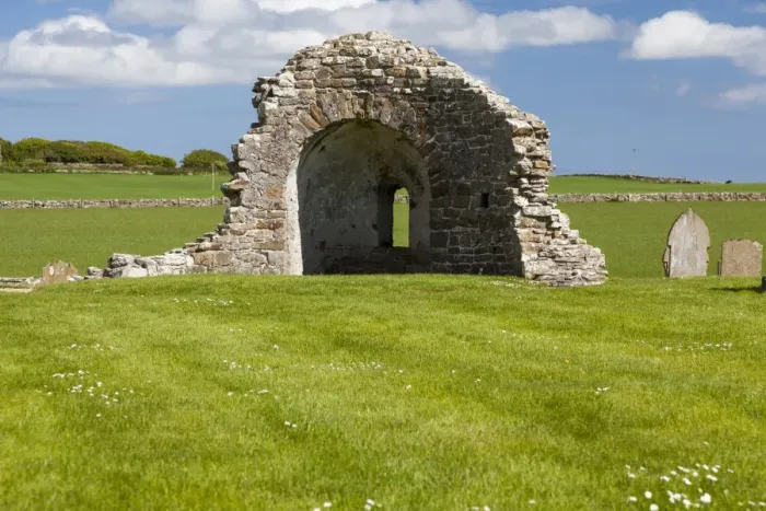 Framed Print : St Nicholas Round Kirk, Orkney, Scotland