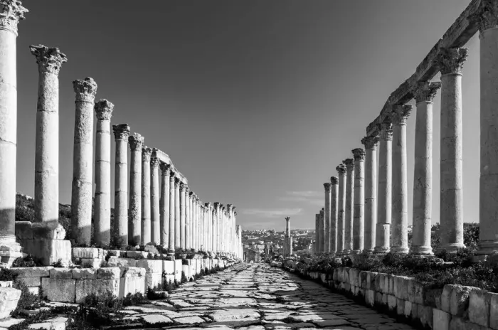 Framed Print : A street in the Roman city in Jerash, Jordan Framed Print : A street in the Roman city in Jerash, Jordan