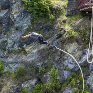 A bungee jumper at the River Kawarau in Otago, New Zealand