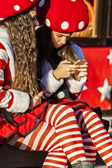 Costume Prints: Girls in colourful costumes in Funchal in Madeira