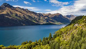 : Lake Wakatipu in Otago, New Zealand