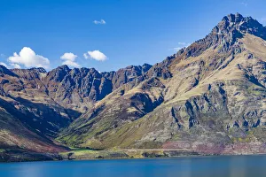 : Lake Wakatipu in Otago, New Zealand