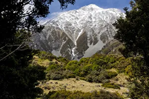 : Mountain scenery near Mount Cook Village in Canterbury, New Zealand