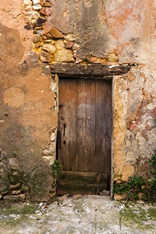 Wood Prints: An old doorway at Rousillon in France