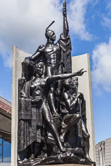 : The statue of the explorer Kupe Raiatea by William Trethewey in Wellington, New Zealand