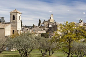 Editor's Picks: The town of Lourmarin in France